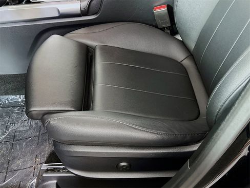 Used 2024 Mercedes-Benz GLB 250 image 20