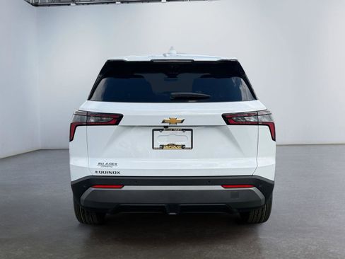 New 2026 Chevrolet Equinox LT w/ Convenience Package II image 4