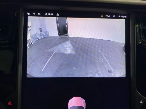 Used 2018 Tesla Model X 75D image 16