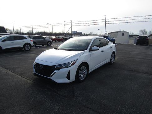 Used 2025 Nissan Sentra S w/ Lighting Package image 3