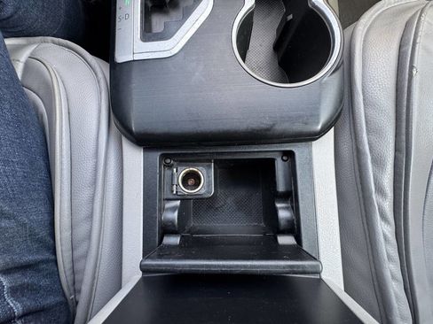 Used 2012 Toyota Camry LE image 46