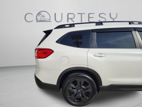 Used 2025 Subaru Ascent Onyx Edition AWD/4WD image 31
