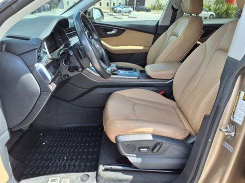 Used 2019 Audi Q8 Premium Plus AWD/4WD image 25