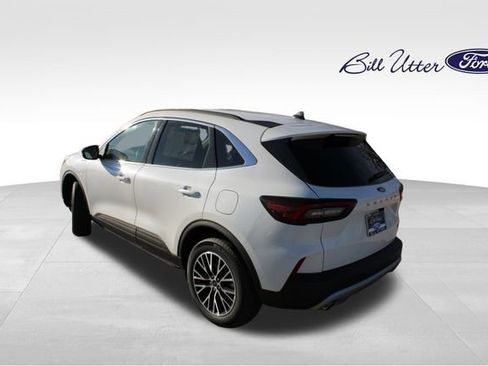 New 2025 Ford Escape SE image 4