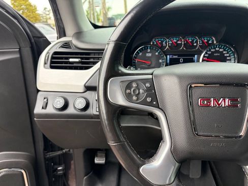 Used 2018 GMC Yukon XL SLT w/ Open Road Package AWD/4WD image 14