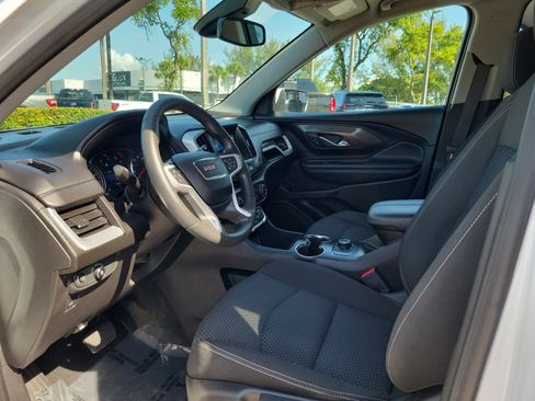 Used 2023 GMC Terrain SLE FWD image 11