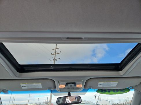 Used 2016 Toyota Sienna XLE image 13