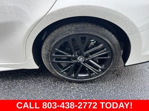 Used 2026 Toyota Camry SE FWD image 32