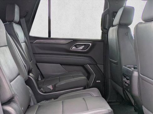 Used 2023 Chevrolet Tahoe Z71 w/ Luxury Package AWD/4WD image 25