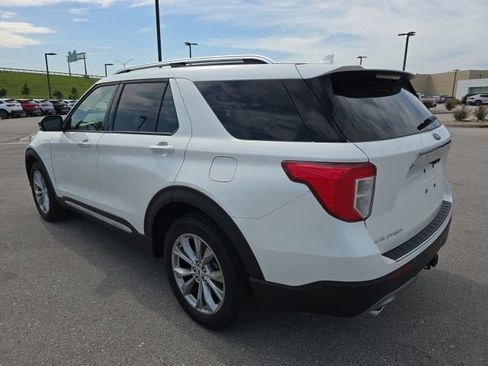Certified 2023 Ford Explorer Limited w/ Limited Technology Package AWD/4WD image 3
