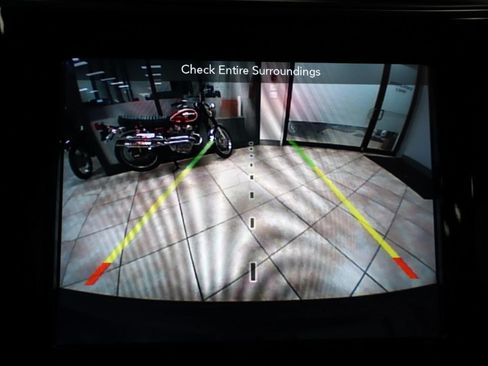 Used 2019 Jeep Cherokee Limited AWD/4WD image 19