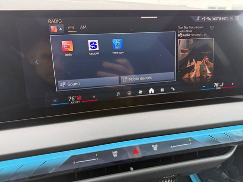 Used 2025 BMW X3 xDrive30i w/ Premium Package image 23