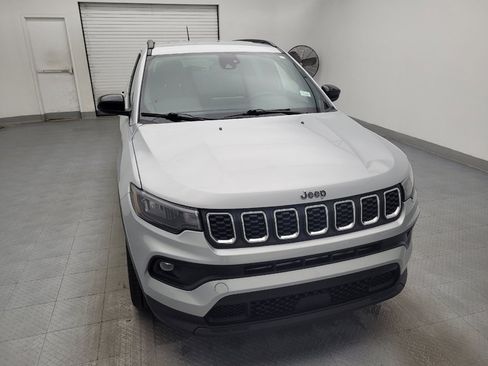 Used 2024 Jeep Compass Latitude image 14