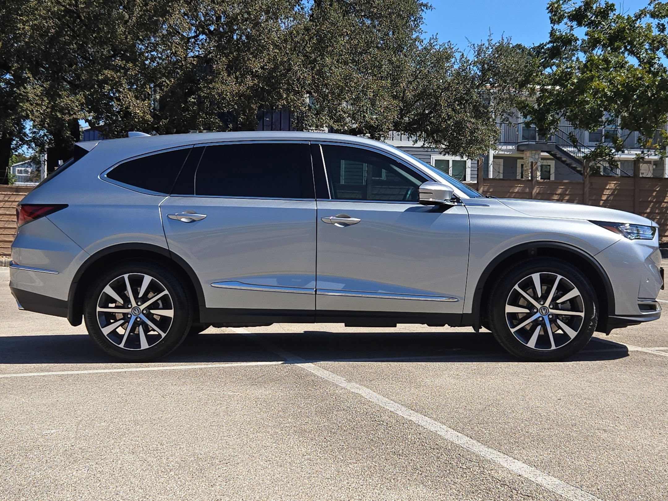 Certified 2026 Acura MDX w/ Technology Package FWD image 2