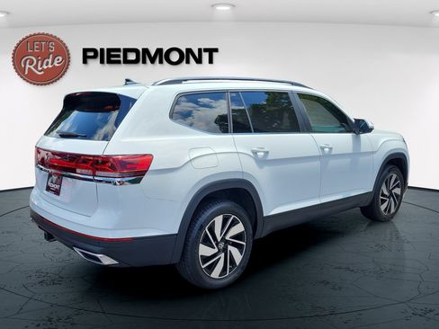 Used 2024 Volkswagen Atlas SE FWD image 5