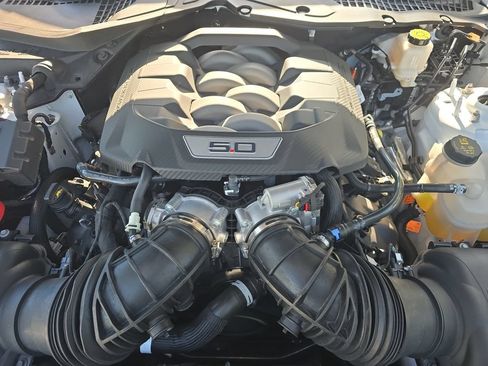 Used 2024 Ford Mustang GT Premium RWD image 13