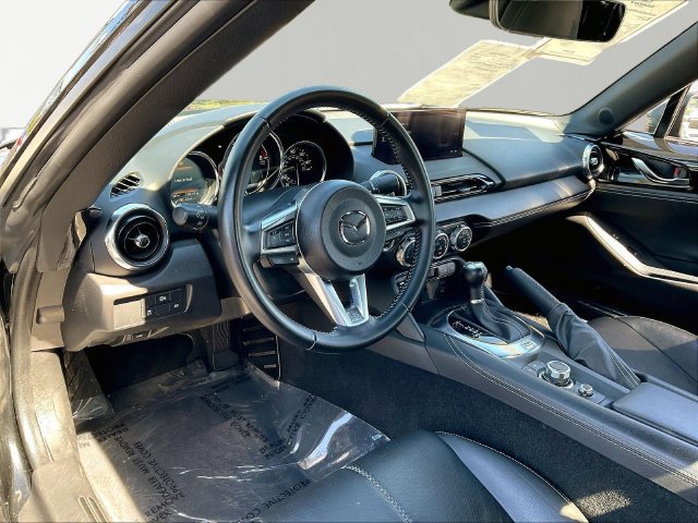Used 2025 MAZDA MX-5 Miata RF Grand Touring RWD image 17