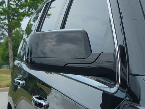 Used 2016 GMC Yukon Denali RWD image 13