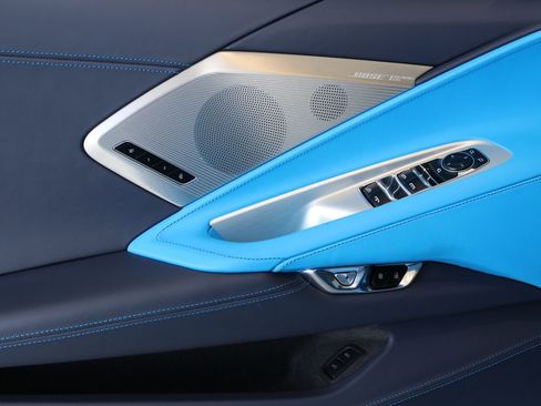 Used 2023 Chevrolet Corvette Stingray Premium Conv w/ Z51 Performance Package image 13