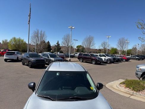 Used 2024 Nissan Rogue S image 10