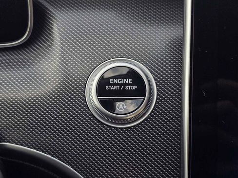 Used 2025 Mercedes-Benz C 300 4MATIC Sedan image 35