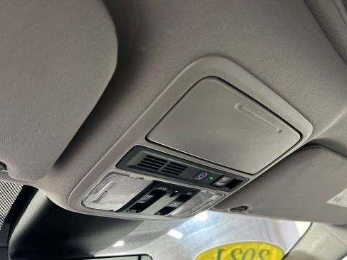 Used 2021 Honda Odyssey Elite image 36