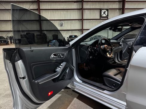 Used 2017 Mercedes-Benz CLA 250 4MATIC image 12