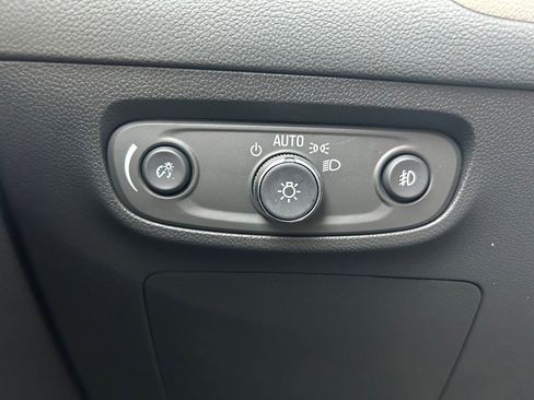 Used 2023 Buick Encore GX Essence w/ Experience Buick Package image 14