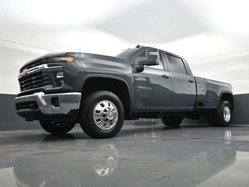 Used 2026 Chevrolet Silverado 3500 LT AWD/4WD image 23
