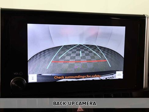 Used 2025 Toyota RAV4 XLE image 5