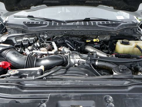 Used 2019 Ford F550 4x4 Crew Cab Super Duty image 12