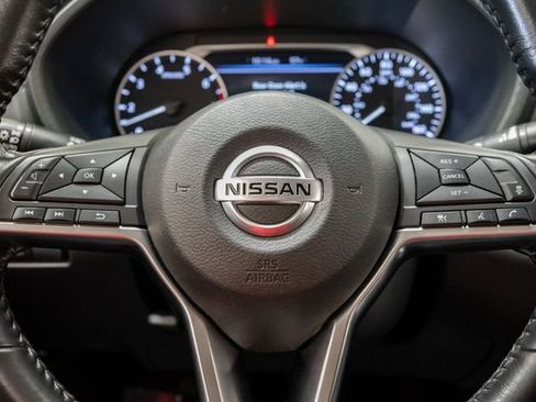 Used 2022 Nissan Sentra SV FWD image 12