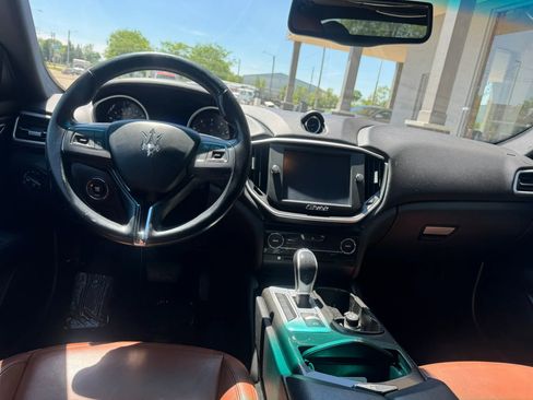 Used 2015 Maserati Ghibli RWD image 11