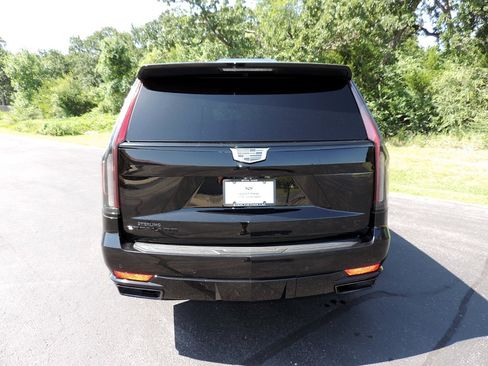 Certified 2024 Cadillac Escalade Sport Platinum w/ LPO, ONYX Package AWD/4WD image 6