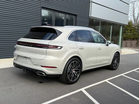 New 2026 Porsche Cayenne image 7