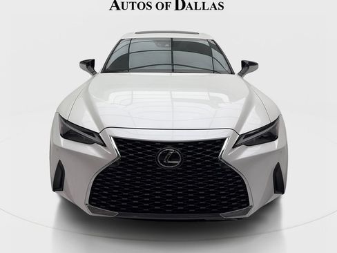 Used 2025 Lexus IS 300 w/ Comfort Package RWD image 3