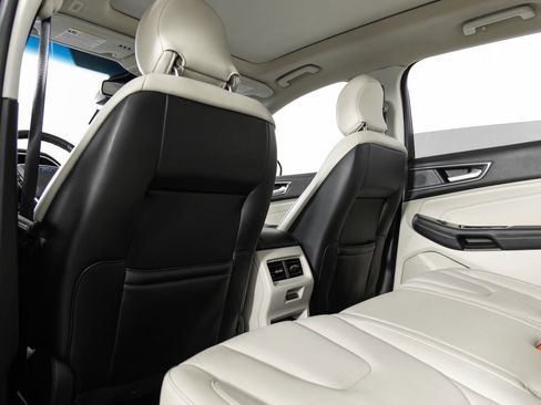 Used 2019 Ford Edge Titanium w/ Equipment Group 301A image 19