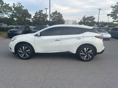 Used 2016 Nissan Murano Platinum w/ Platinum Technology Package FWD image 2