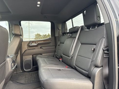 Used 2022 GMC Sierra 1500 Elevation w/ Elevation Premium Package image 16
