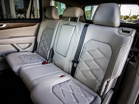 New 2026 Volkswagen Atlas SE image 49