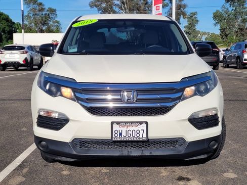Used 2018 Honda Pilot LX image 2