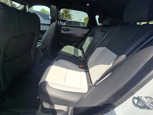 Used 2026 Land Rover Range Rover Velar Dynamic SE AWD/4WD image 17