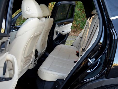 Used 2018 BMW X3 xDrive30i image 11