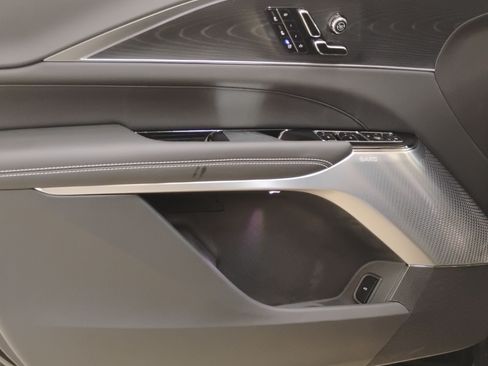 New 2025 Cadillac Lyriq Sport image 29