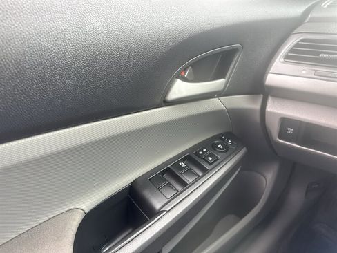 Used 2010 Honda Accord LX image 38