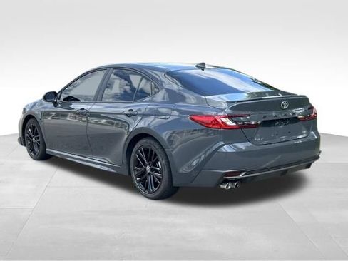 Used 2025 Toyota Camry SE w/ Convenience Package FWD image 3
