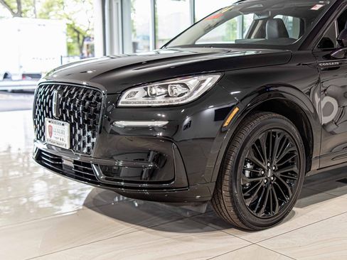 Used 2024 Lincoln Corsair Reserve w/ Jet Appearance Package image 4