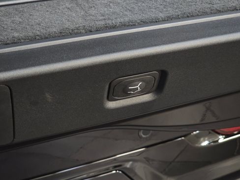 New 2025 Lincoln Navigator L Reserve AWD/4WD image 11