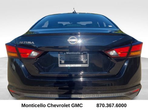 Used 2025 Nissan Altima 2.5 S FWD image 6