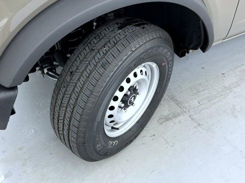 New 2025 Ford Bronco 4-Door image 23